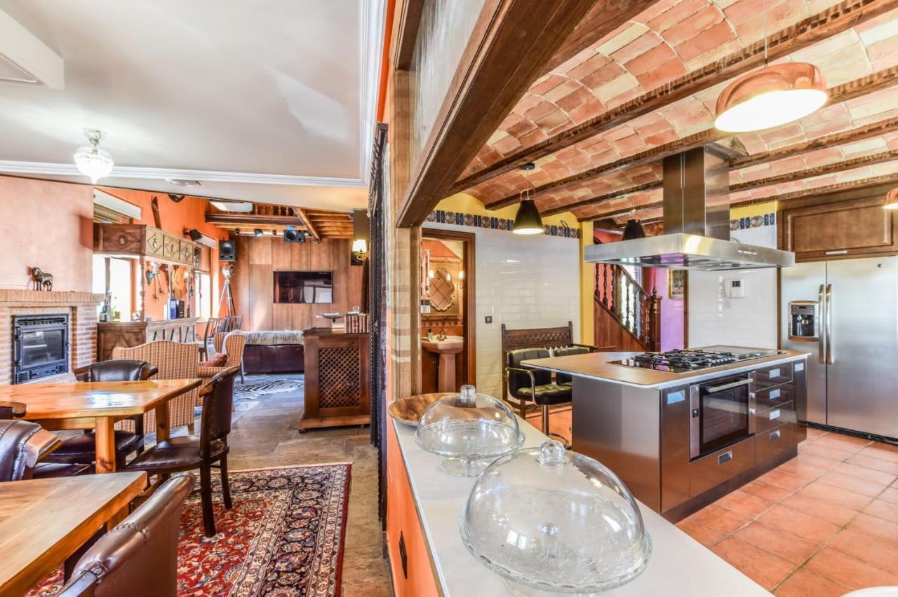 Casa Del Trotamundos Guest House Villamayor de Campos ภายนอก รูปภาพ