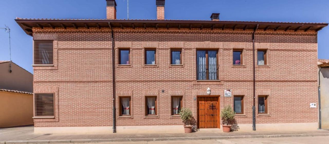 Casa Del Trotamundos Guest House Villamayor de Campos ภายนอก รูปภาพ